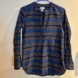 Women’s Old Navy Blue Striped Top